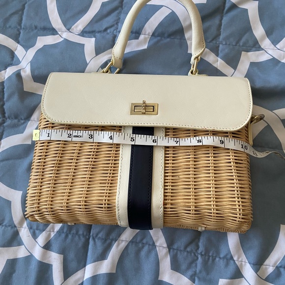 Talbots handbag - Picture 3 of 10